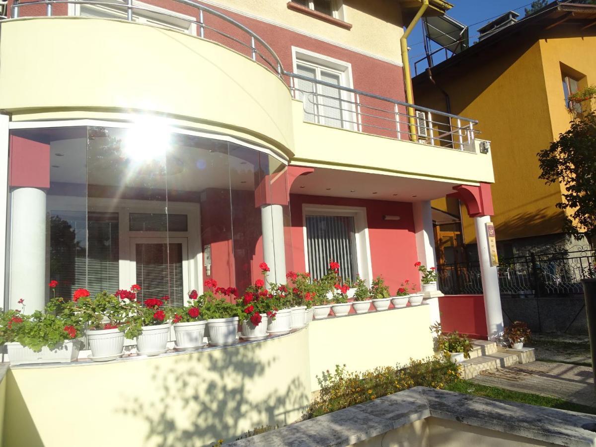 Стаи За Гости Ве-Бо-Ли** Bankya Exterior foto