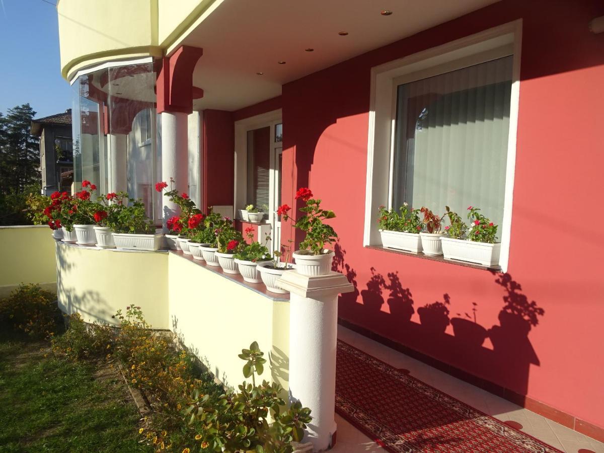 Стаи За Гости Ве-Бо-Ли** Bankya Exterior foto