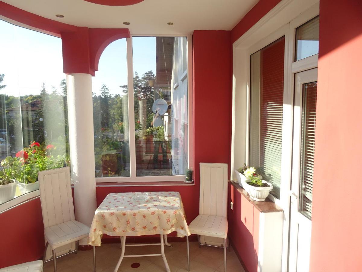Стаи За Гости Ве-Бо-Ли** Bankya Exterior foto